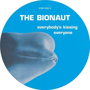 BIONAUT | EVERYBODY'S KISSING EVERYONE