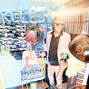 KELLY STOLTZ | STYLIST