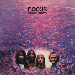 FOCUS | MOVING WAVES - US