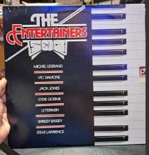 VARIOUS | ENTERTAINERS