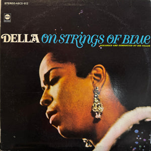 DELLA REESE | DELLA ON STRINGS OF BLUE - US STEREO - PUNCH HOLE IN COVER
