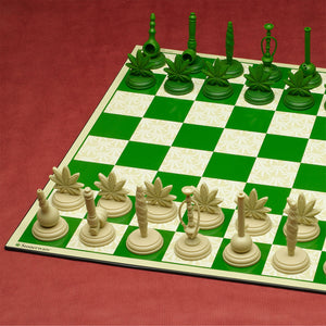 STONER CHESS SET GAME STONERWARE