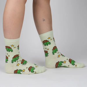 YEE FROG SOCKS WOMENS SIZE 5-10