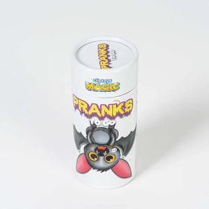 PRANKS TO GO WHITE TUBE - 3 PRANKS (FINGER TRAP/SCARY SPIDER/FAKE FLIES)