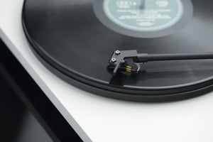 PRO-JECT PRIMARY E TURNTABLE ORTOFON OM CARTRIDGE