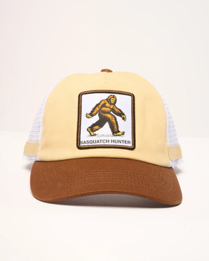 SASQUATCH HUNTER RETRO TRUCKER CAP EMBROIDERED