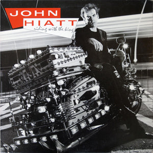 JOHN HIATT | RIDING WITH THE KING