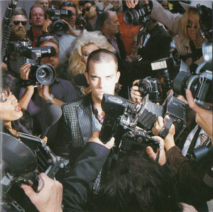 ROBBIE WILLIAMS | LIFE THRU A LENS