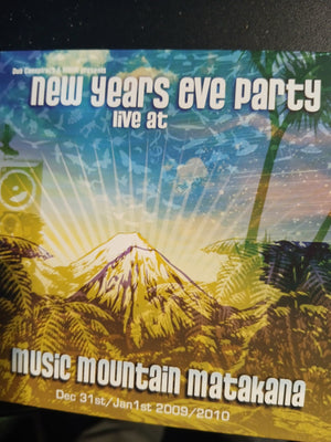 VARIOUS | NEW YEARS EVE PARTY LIVE AT MUSIC MOUNTAIN MATAKANA 2009/2010 (CARD SLEEVE)